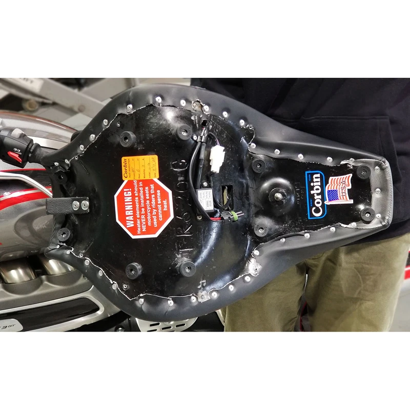 Corbin T-R3-20-G-E Gunfighter Seat(w/ Heat) For Triumph Rocket III '20- 17 Corbin T-R3-20-G-E Gunfighter Seat(w/ Heat) For Triumph Rocket III '20- - Image 15