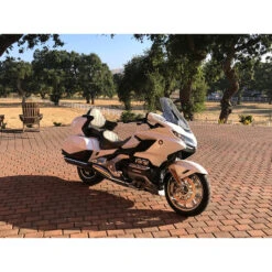 Helibars HR01139 Tour Performance Handlebar Risers For Honda GL1800 (2018-) -COB Motorcycle Shop helibars hr01139 tour performance handlebar risers image3