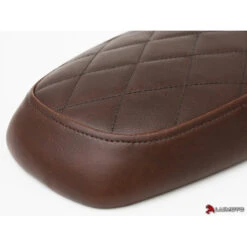 Luimoto 10191201 Vintage Passenger Rider Seat Cover Triumph Street Scrambler (2019-) 11 Luimoto 10191201 Vintage Passenger Rider Seat Cover Triumph Street Scrambler (2019-) -COB Motorcycle Shop luimoto 10191201 diamond passenger seat cover image3